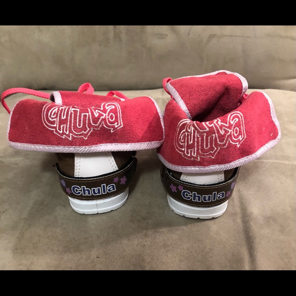 Kids size 5 Brown and Pink Chula shoes
